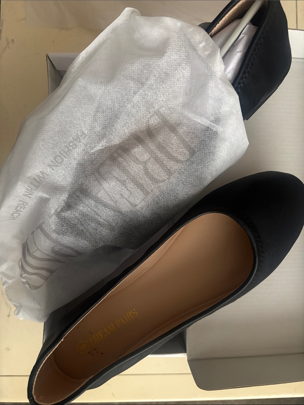 SOLE-HAPPY Women’s Black PU Slip-On Flats
